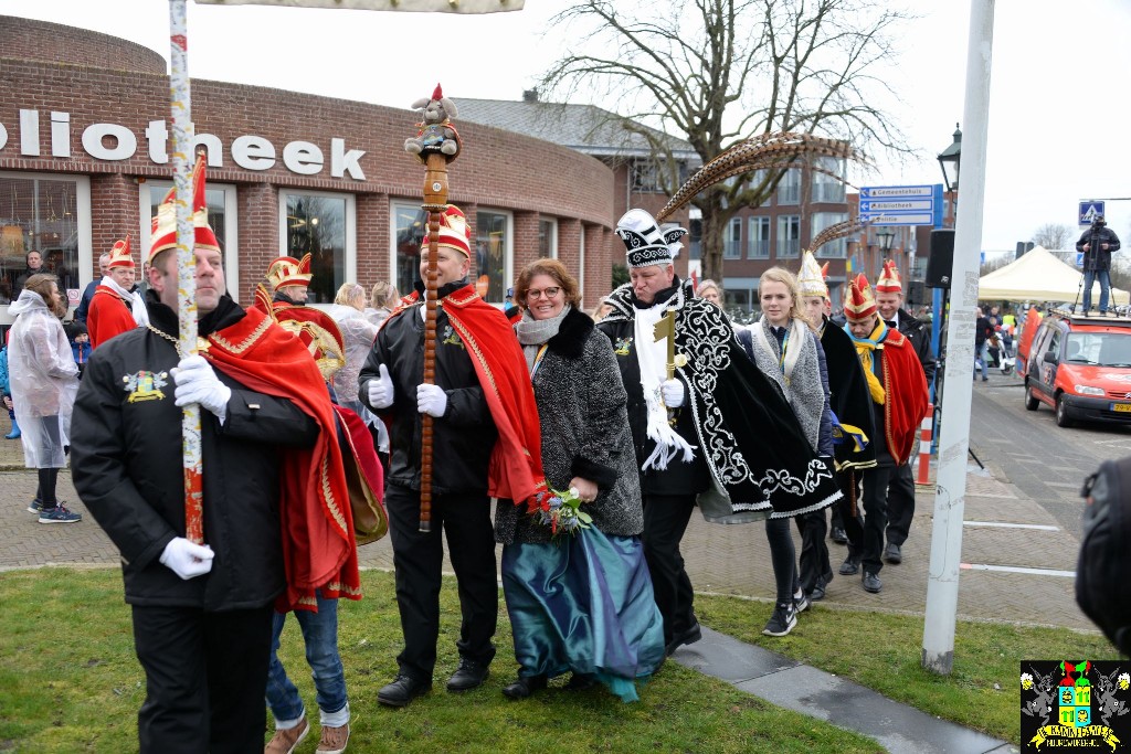 ../Images/Sleuteloverdracht gemeentehuis 2017 057.jpg